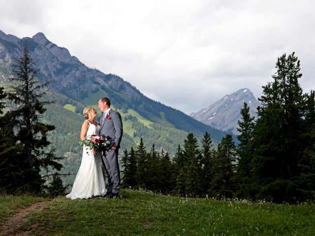 Craig and Dani&apos;s wedding in Banff, Alberta 8