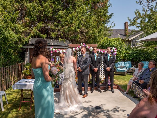 Laura and Logan&apos;s wedding in Victoria, British Columbia 34