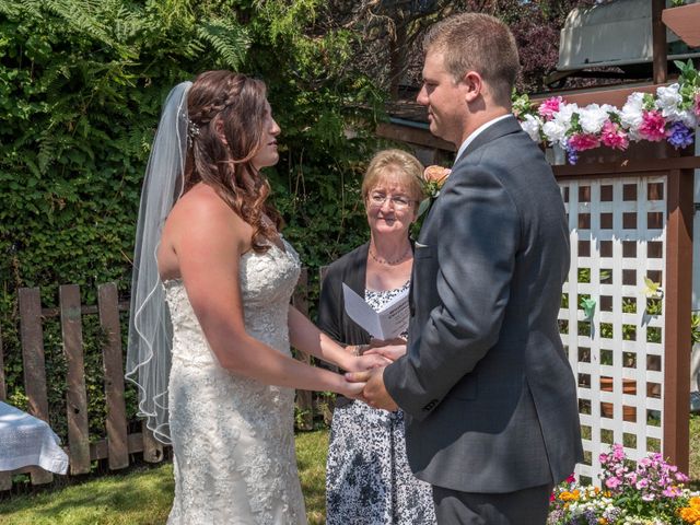 Laura and Logan&apos;s wedding in Victoria, British Columbia 35