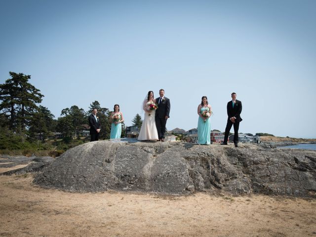 Laura and Logan&apos;s wedding in Victoria, British Columbia 37