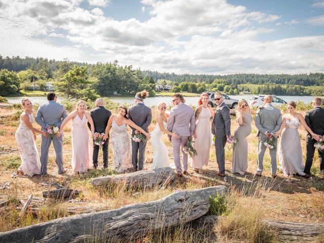 Carla and James&apos;s wedding in Victoria, British Columbia 24