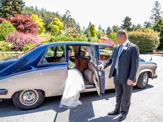 Kris and Mariezelle&apos;s wedding in Victoria, British Columbia 15