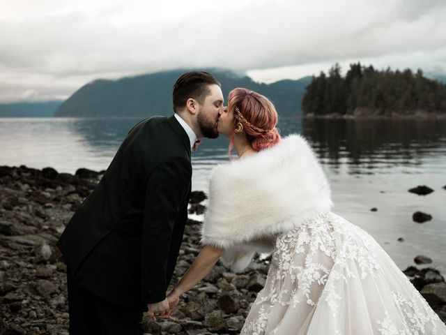 Brennan and Amy&apos;s wedding in Egmont, British Columbia 7