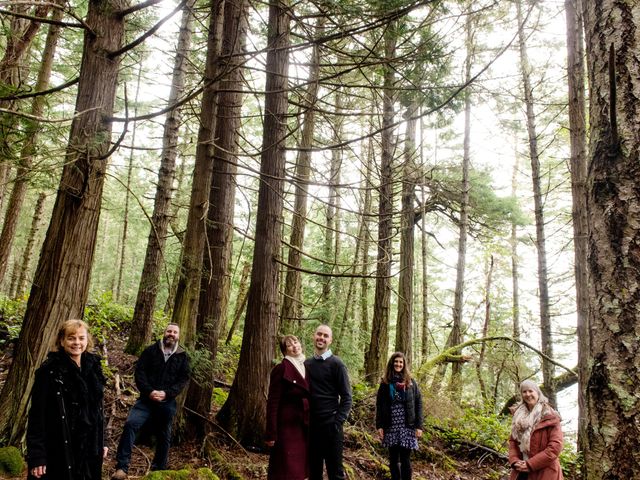 Eugene and Tracy&apos;s wedding in Sooke, British Columbia 3