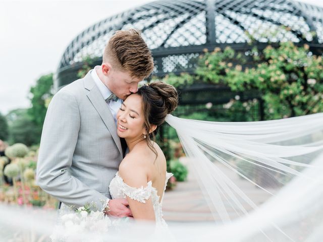 Trevor Hilton and Lily Leung&apos;s wedding in Burlington, Ontario 77