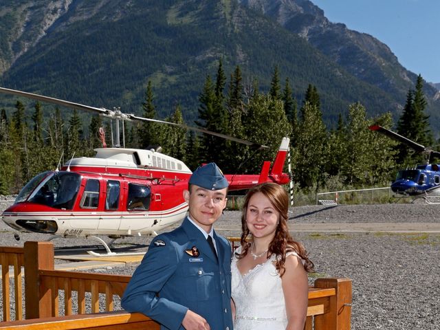 Dylan and Taylor&apos;s wedding in Banff, Alberta 9