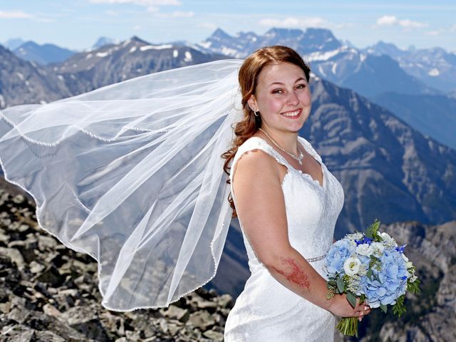 Dylan and Taylor&apos;s wedding in Banff, Alberta 19