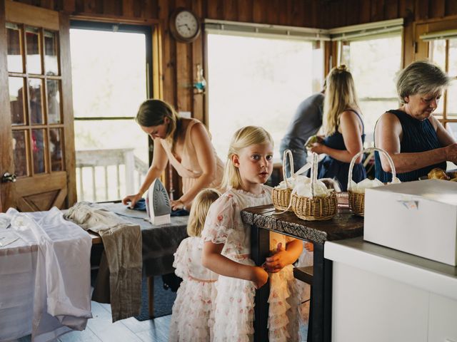 Elena and Dan&apos;s wedding in Parry Sound, Ontario 6