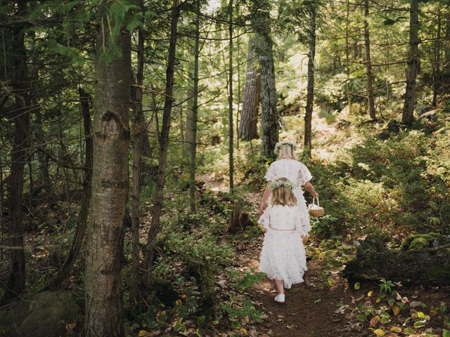 Elena and Dan&apos;s wedding in Parry Sound, Ontario 9