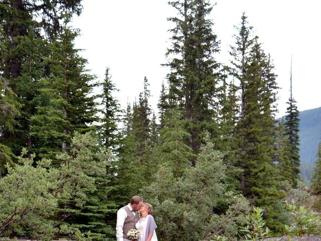 Justin and Tara-Rae&apos;s wedding in Banff, Alberta 24