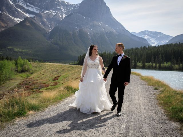 Matt and Keeley&apos;s wedding in Canmore, Alberta 37