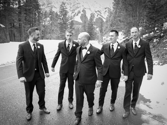 Lindsey and Guy&apos;s wedding in Banff, Alberta 20