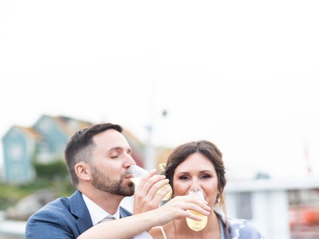 Amanda and Marc&apos;s wedding in Peggys Cove, Nova Scotia 44