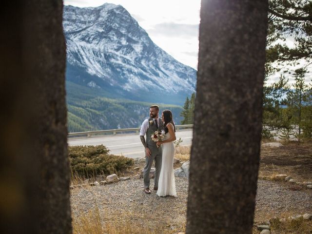 Melanie and Joel&apos;s wedding in Banff, Alberta 19