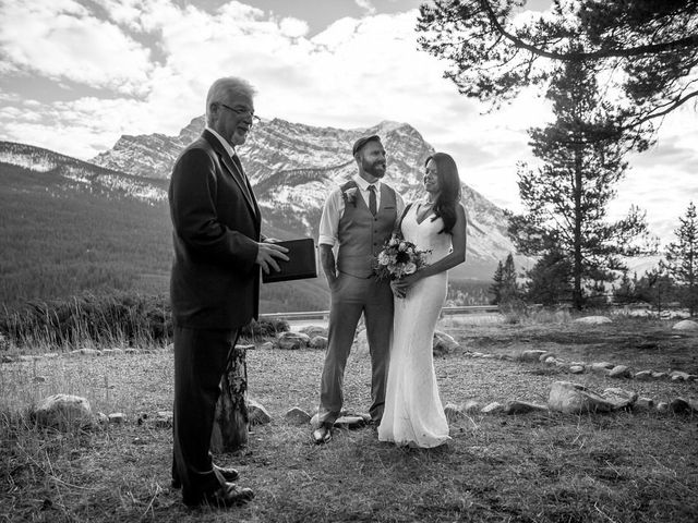 Melanie and Joel&apos;s wedding in Banff, Alberta 21