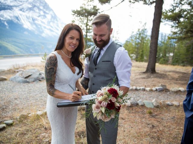 Melanie and Joel&apos;s wedding in Banff, Alberta 25
