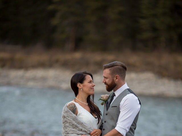 Melanie and Joel&apos;s wedding in Banff, Alberta 36
