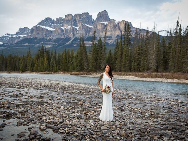 Melanie and Joel&apos;s wedding in Banff, Alberta 38