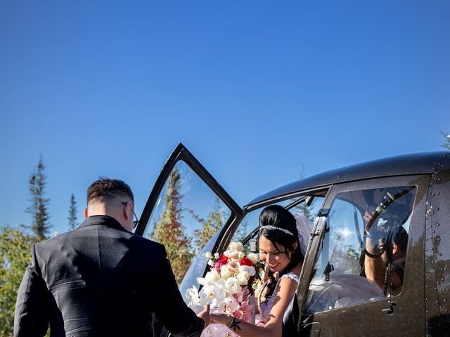 Tim and Kathleen&apos;s wedding in Mont-Tremblant, Quebec 18