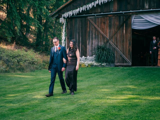 Dylan and Sydney's wedding in Salmon Arm, British Columbia 14