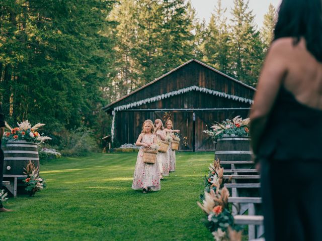 Dylan and Sydney's wedding in Salmon Arm, British Columbia 16