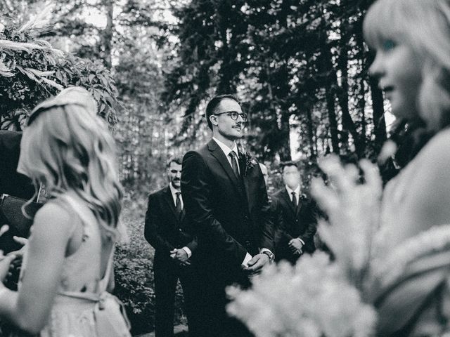 Dylan and Sydney's wedding in Salmon Arm, British Columbia 18