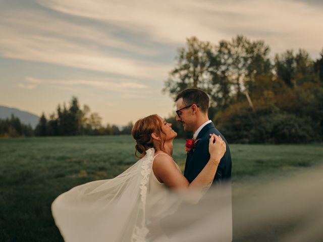 Dylan and Sydney's wedding in Salmon Arm, British Columbia 32