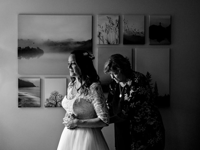 Shaundra and Jeneah&apos;s wedding in Kelowna, British Columbia 4