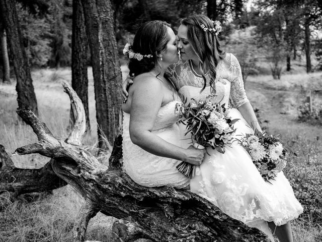 Shaundra and Jeneah&apos;s wedding in Kelowna, British Columbia 23