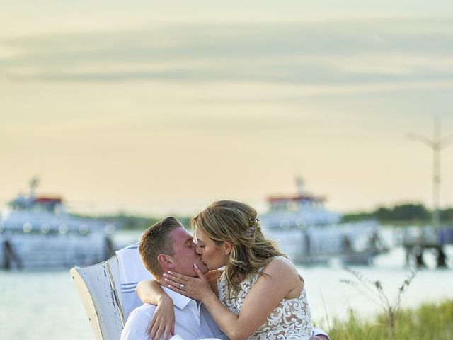 Ella and Micheal&apos;s wedding in Sauble Beach, Ontario 3