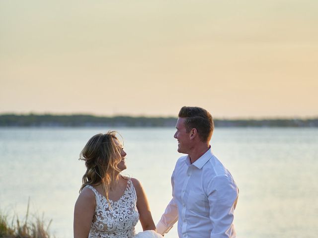 Ella and Micheal&apos;s wedding in Sauble Beach, Ontario 6