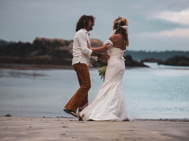 Sean and Margot&apos;s wedding in Tofino, British Columbia 41