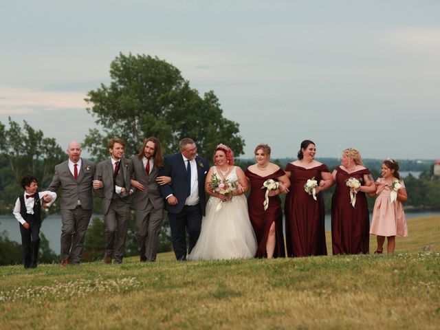 Sean and Lisa&apos;s wedding in Kingston, Ontario 14