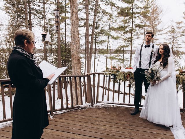 William and Nicole&apos;s wedding in Kawartha Lakes, Ontario 4