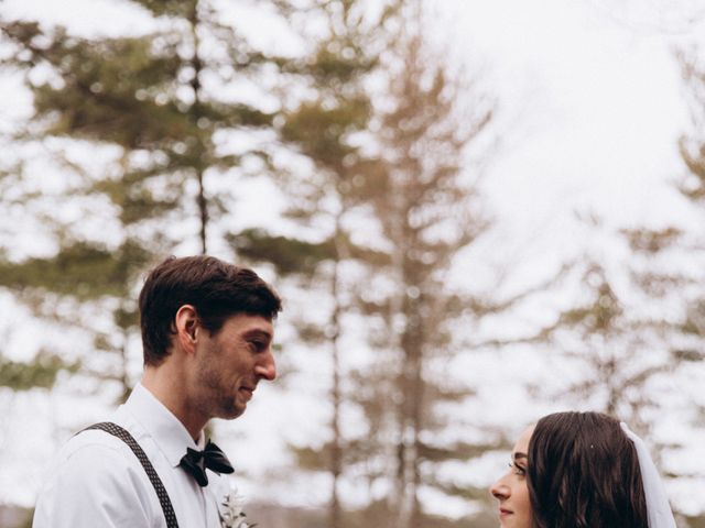 William and Nicole&apos;s wedding in Kawartha Lakes, Ontario 15