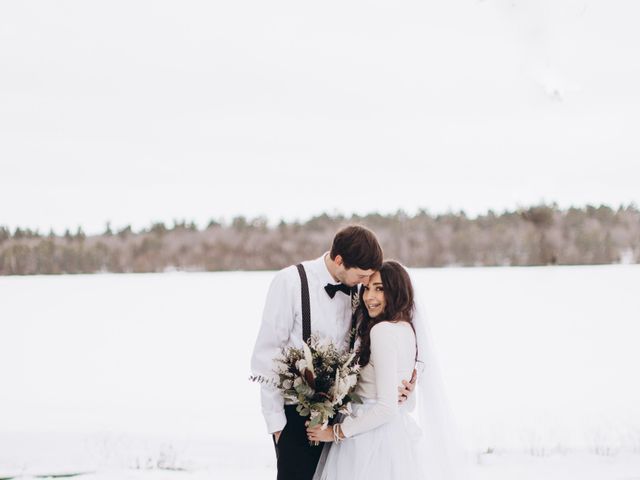 William and Nicole&apos;s wedding in Kawartha Lakes, Ontario 35