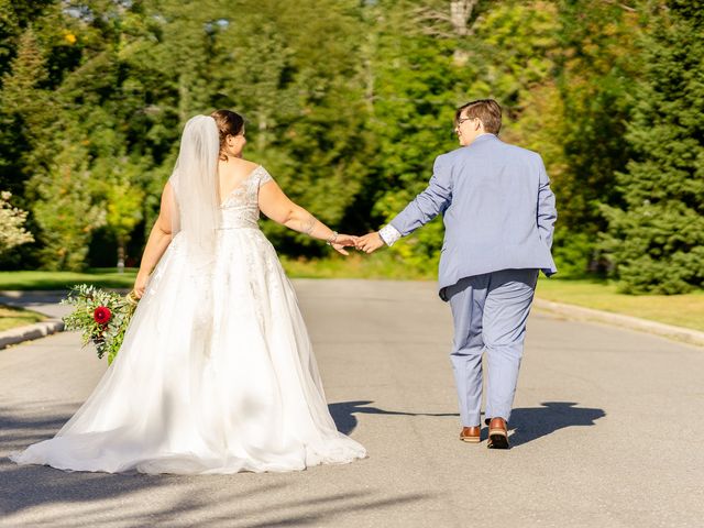 Valerie and Sarah&apos;s wedding in Mont-Saint-Hilaire, Quebec 57