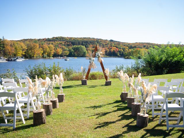 Evan and Amy&apos;s wedding in Huntsville, Ontario 6