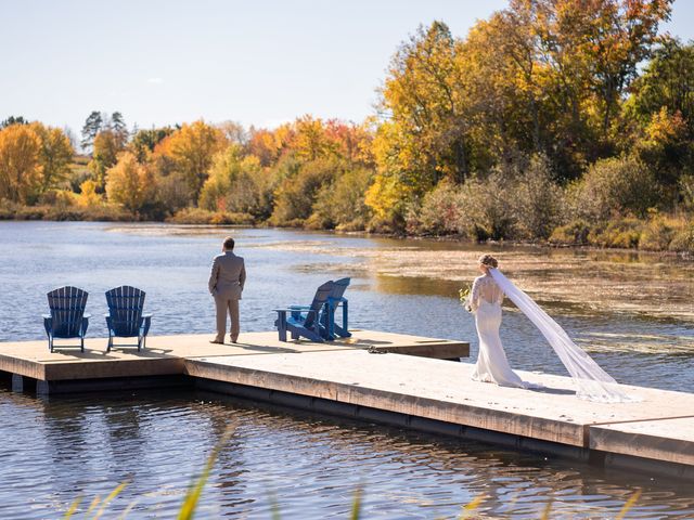 Evan and Amy&apos;s wedding in Huntsville, Ontario 8