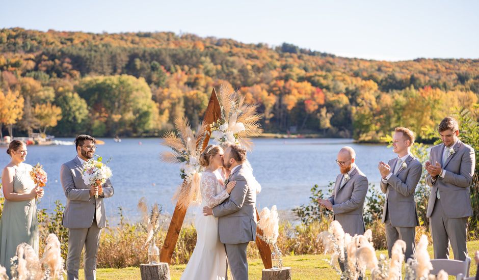 Evan and Amy's wedding in Huntsville, Ontario