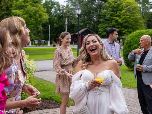 Peter and Julie's wedding in Montebello, Quebec 14