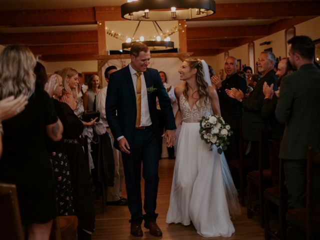 Madison and Alana&apos;s wedding in Calgary, Alberta 15