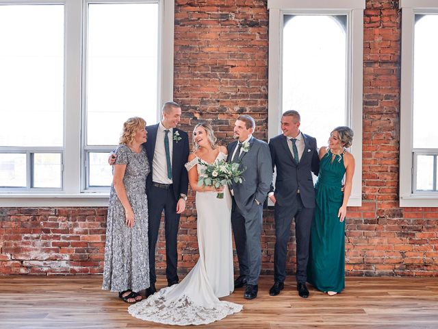 Graeme and Abigail&apos;s wedding in Hamilton, Ontario 17