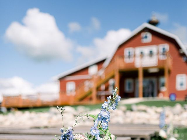 Brett and Jamie&apos;s wedding in Winnipeg, Manitoba 16