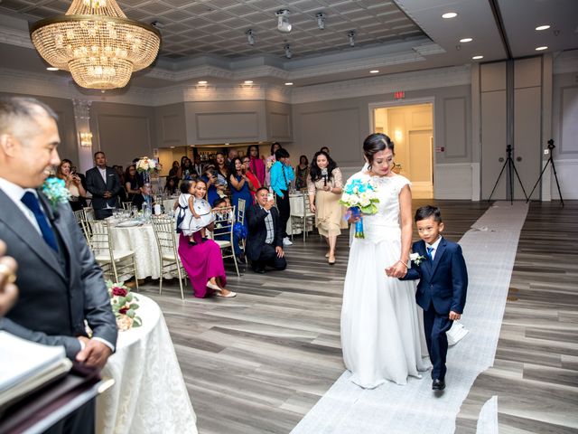 John and Marissa&apos;s wedding in Mississauga, Ontario 53