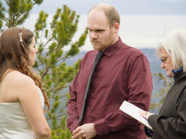 Chris and Willow&apos;s wedding in Qualicum Beach, British Columbia 27