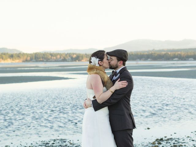 Adam and Michelle&apos;s wedding in Parksville, British Columbia 22