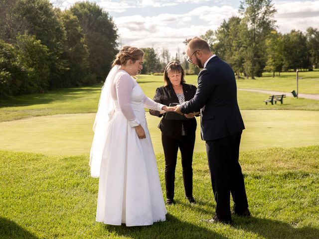 Bradlly and Meghan&apos;s wedding in Barrie, Ontario 27