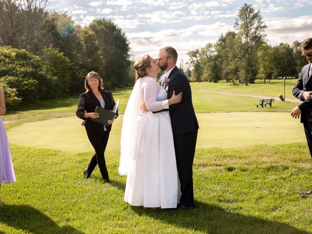 Bradlly and Meghan&apos;s wedding in Barrie, Ontario 29