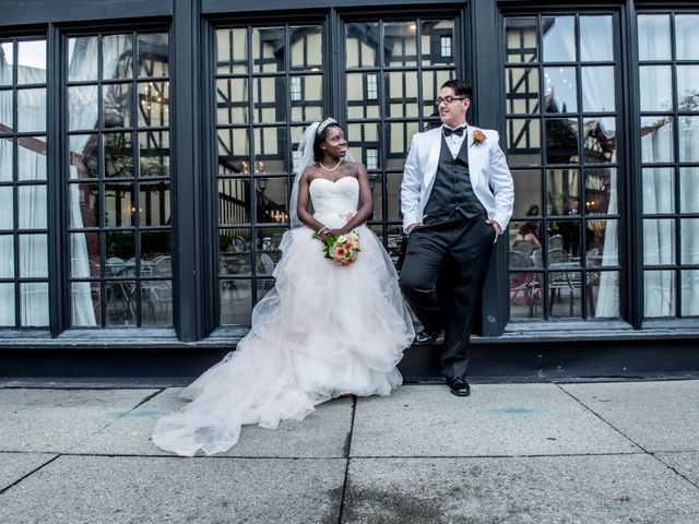 Michael and Alyssa&apos;s wedding in Toronto, Ontario 31